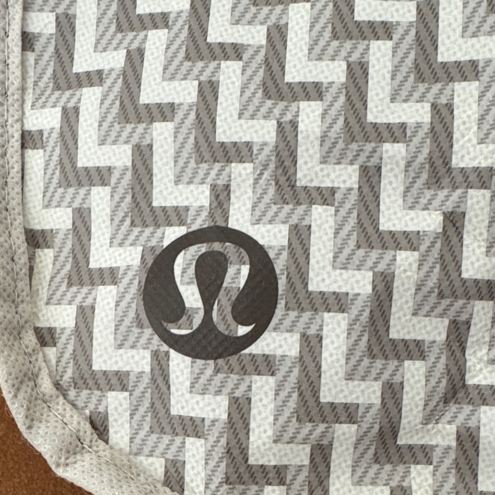 Lululemon Athletica Brown & Cream Geometric Reusable Tote Bag - Picture 4 of 8